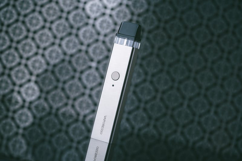 بررسی Vaporesso Xros