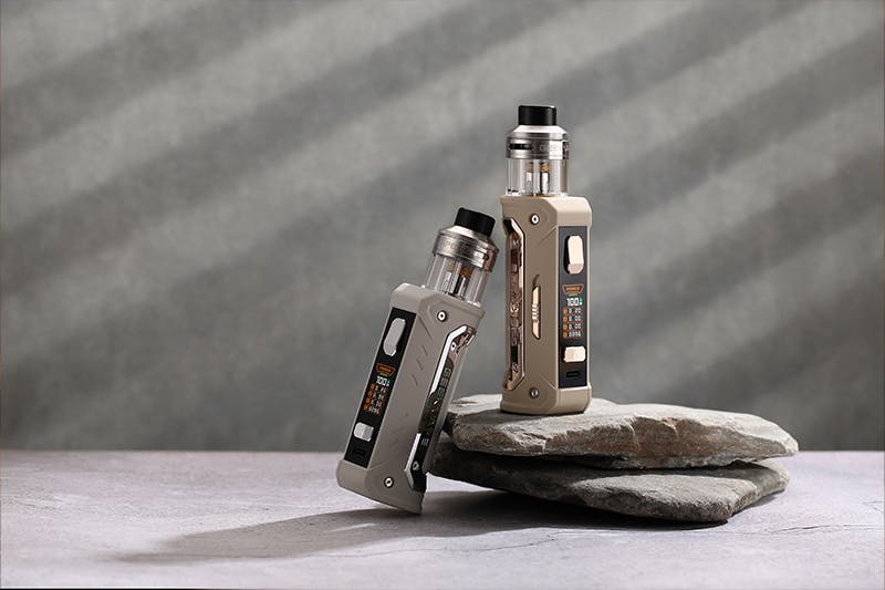بررسی Geekvape E100
