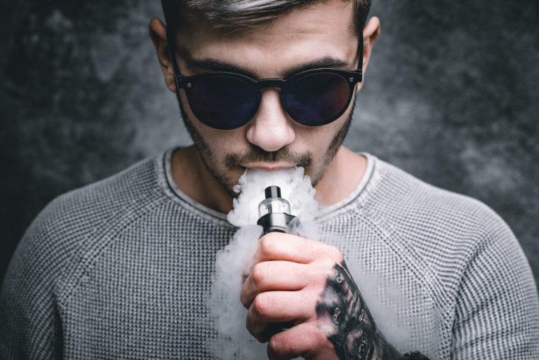 ضربه گلو (Throat Hit) در ویپینگ چیست؟